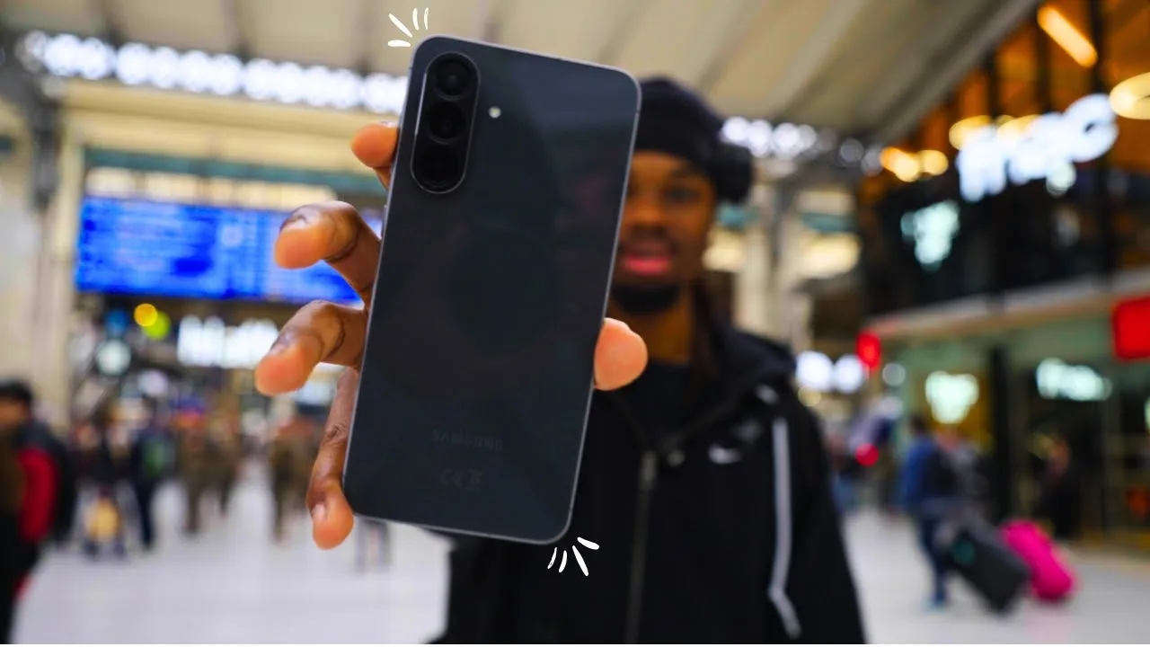 samsung frappe fort avec le galaxy a56 5g : un smartphone à petit prix, des cadeaux et un design moderne qui séduisent