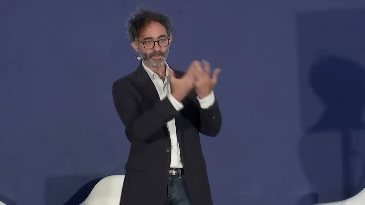 intelligence artificielle dans les collectivités : un an de concertations pour une gouvernance renforcée